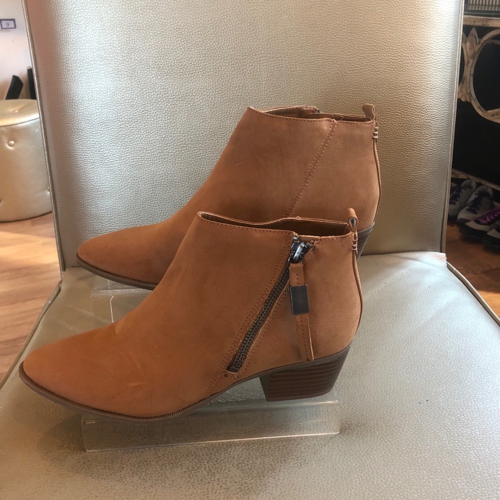 Sam Eldeman Tan Circus Heidi Ankle Zipper Boots